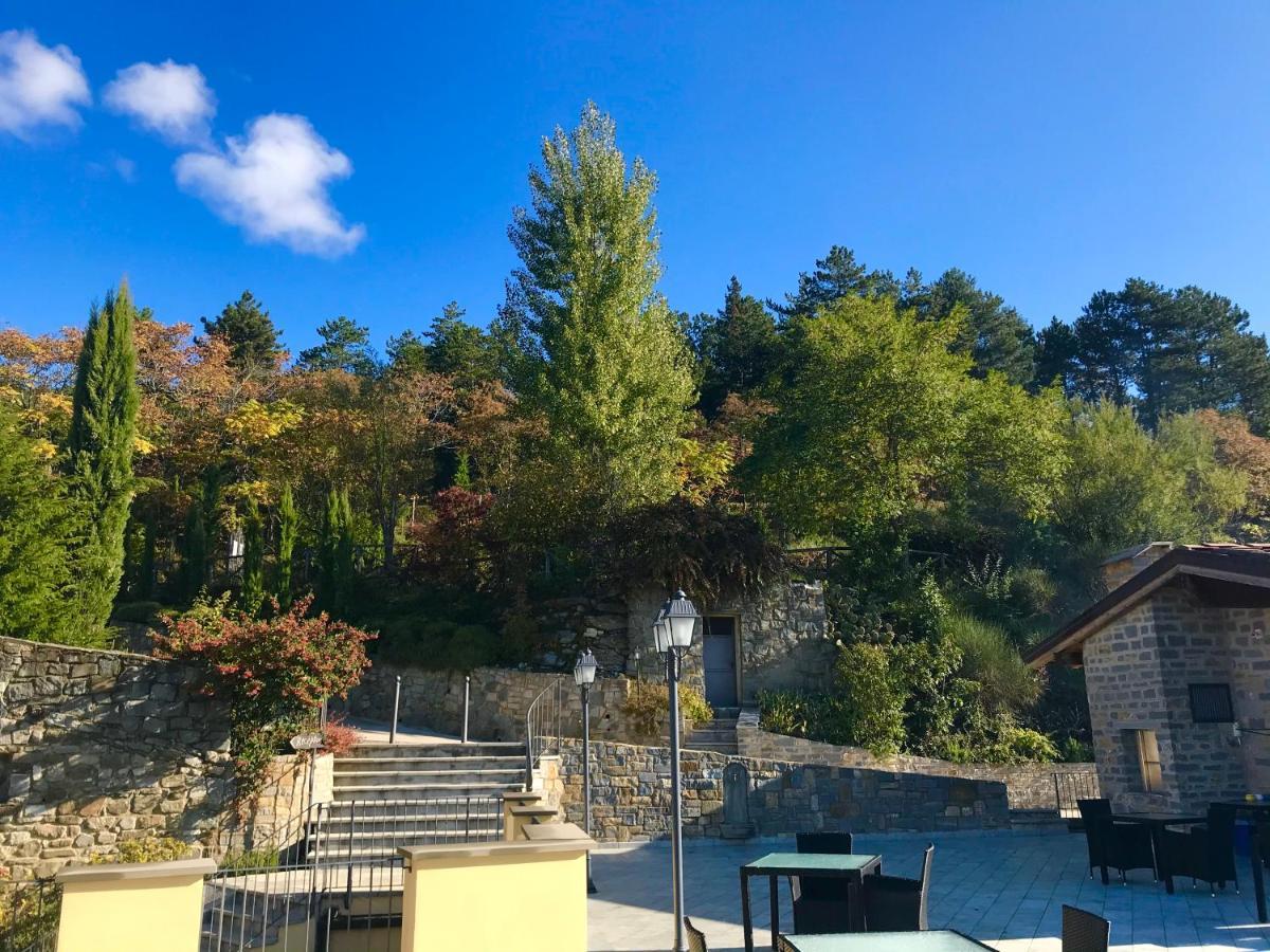 Borgo I Tre Baroni - Spa Suites & Resort Poppi Ngoại thất bức ảnh